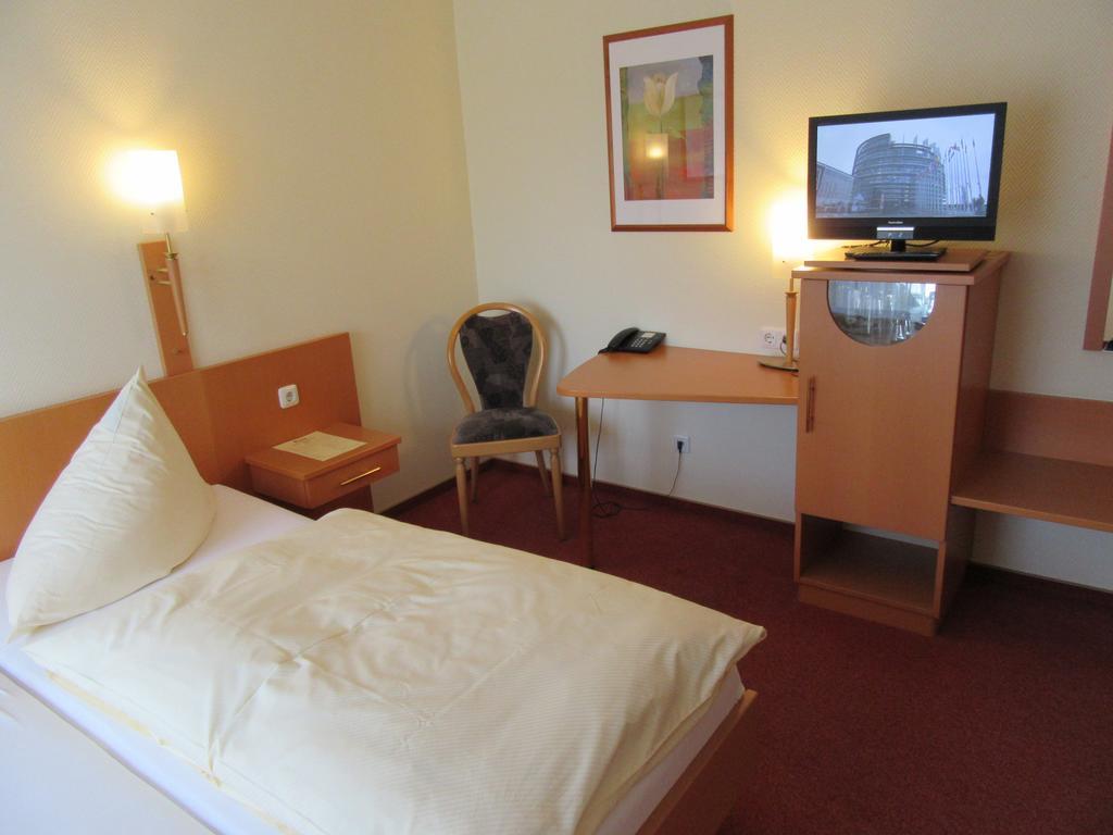 Hotel Rose Georgsmarienhütte Exteriör bild